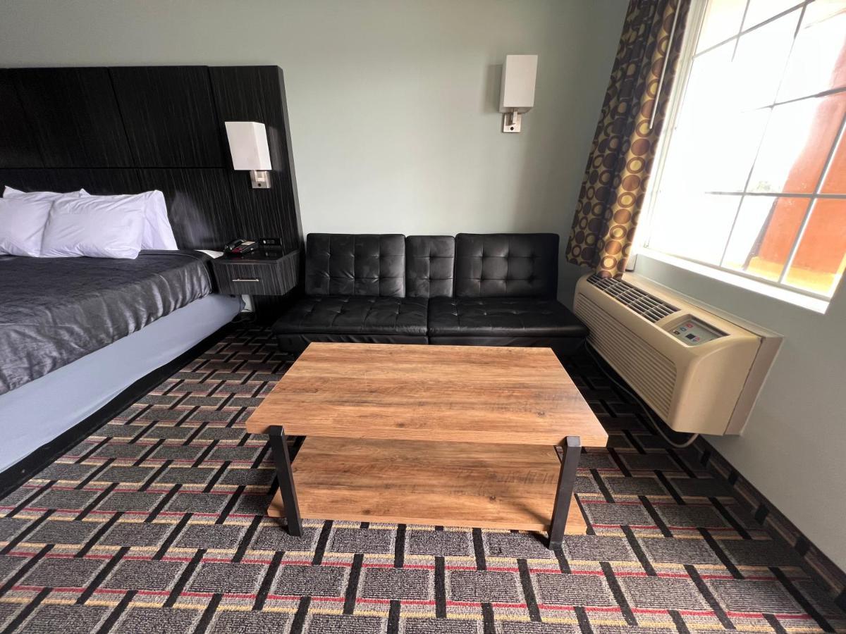 Motel Executive