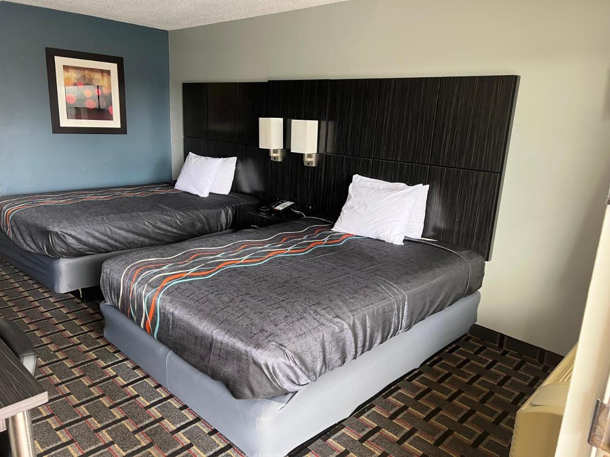 Motel Executive